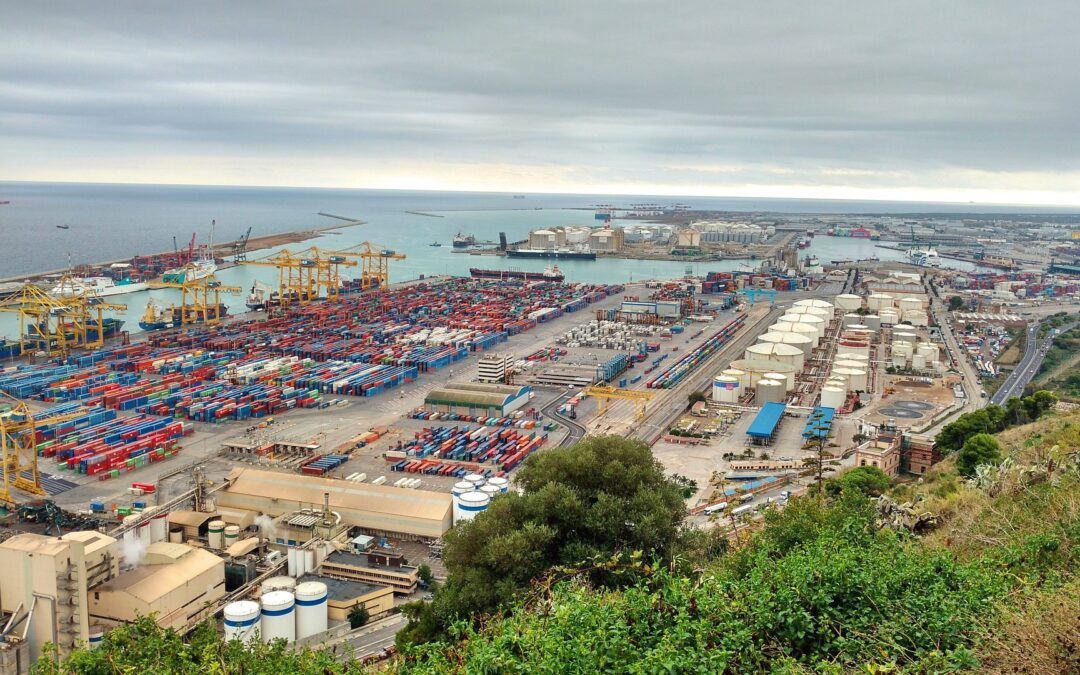 El Port de Barcelona gana hectáreas logísticas.